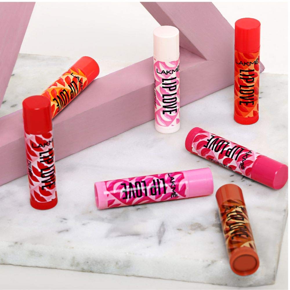 LAKME LIP LOVE CHAPSTICK STRAWBERRY, 4.5 G