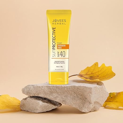 JOVEES HERBAL SUNPROTECTIVE SUNSCREEN SPF40 LIGHTWEIGHT,UVA/UVB PROTECTION PARABEN&ALCOHOL FREE100G